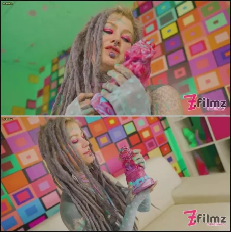 Anuskatzz - Riesen Dildo im Arsch und dan Abspritzen - Tattoo Teen [FullHD 1080p] (MDH)