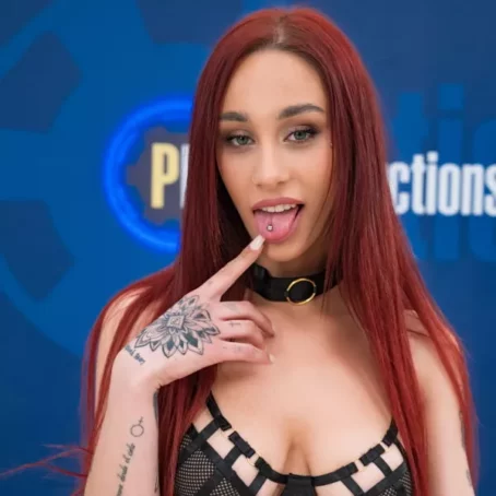 Alexandra Targaryen #7 - Gloryhole 12.04.2023 [FullHD 1080p] (Bukkake)