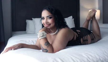 Sunny Bunny - Today S.I.T.H.XXX brings you the sexy, thick but shapely, cutie pie Sunny Bunny for another experience with a BBC stripper [SD 474p] (Interracial)