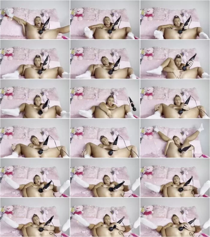 GiaDerzaBooty - Squirting like a fire hydrant [FullHD 1080p] (Dildo)