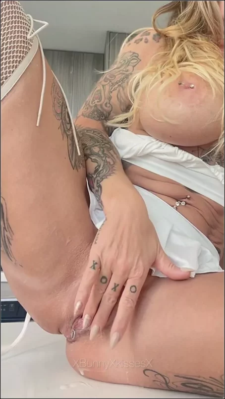 XBunnyxkissesX - 2023-11-03 - 19-38 [UltraHD/2K 1920p] (Dildo)