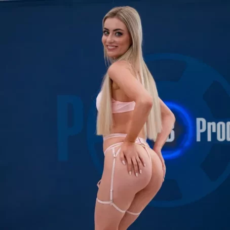 Emily Belle #1 - Bukkake - Behind The Scenes 12.03.2024 [FullHD 1080p] (Bukkake)