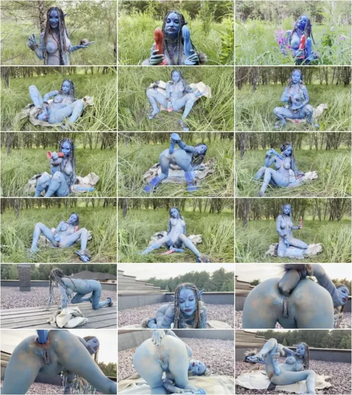Monika Fox - Avatar Big Prolapse, Dildo Anal And Pussy Fuck In Nature [UltraHD/4K 2160p] (Dildo)