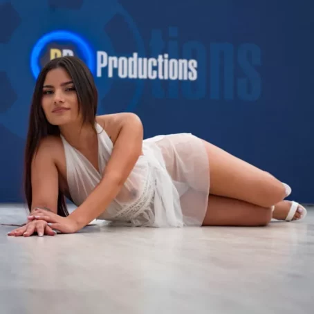 Sofia Mayers #1 - Bukkake - First Camera 01.04.2024 [FullHD 1080p] (Bukkake)