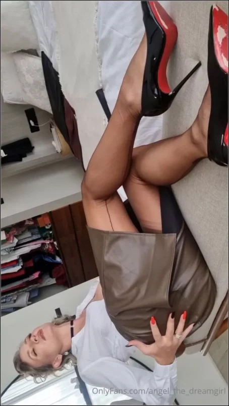 Angel The Dreamgirl - 2024-01-31 That was fucking hot and dangerous, haha BTW we broke this long bedside chair when we fucked on it [UltraHD/2K 1920p] (0nlyfans)