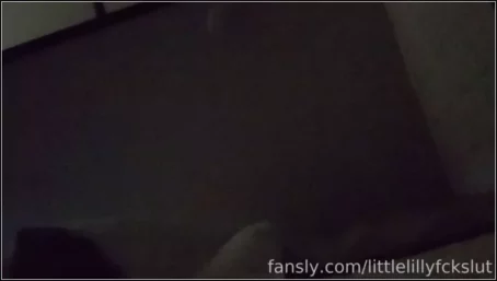 littlelillyfckslut - Video 132 [UltraHD/4K 2160p] (Fisting)