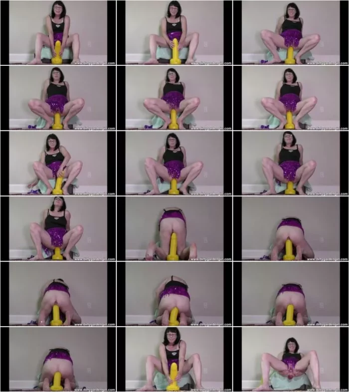 Dirtygardengirl  - Dirtygardengirl in purple dress fuck big banana dildo & anal prolapse 21.01.2025 [FullHD 1080p] (Dildo)