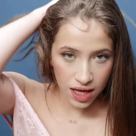 Sofia Smithx #1 - Gloryhole - Second Camera 01.01.2025 [FullHD 1080p] (Bukkake)