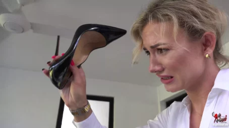 Angel The Dreamgirl - He Cum in All Her Louboutin Shoes 20.07.2023 [UltraHD/4K 2160p] (Clip4sale)