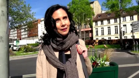 Elise - Une prof severe mais sexy : Elise, 44ans ! [FullHD 1080p] (JacquieetMichelTV)