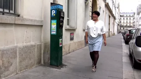 Celine - Une employee d'hotel sexy ! [FullHD 1080p] (JacquieetMichelTV)