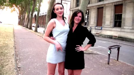 Carolina, Lilith - A Versailles avec Carolina et Lilith ! [FullHD 1080p] (JacquieetMichelTV)