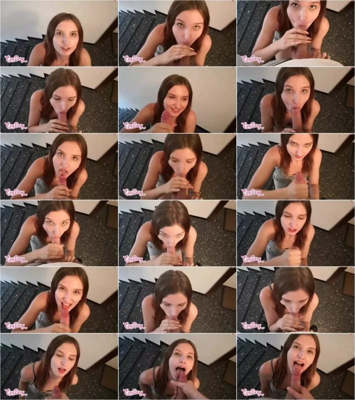 EvaBerg - Das war knapp! Blowjob wahrend seine Frau staubsaugt! [FullHD 1080p] (MDH)