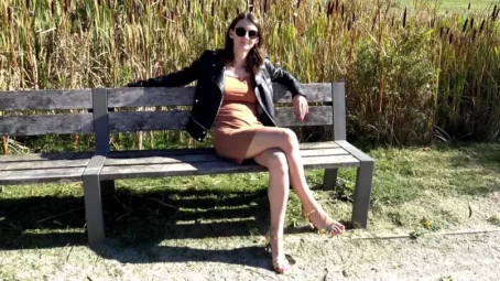 Pauline - Pauline, 28ans, en manque du grand frisson de la camera [FullHD 1080p] (JacquieetMichelTV)