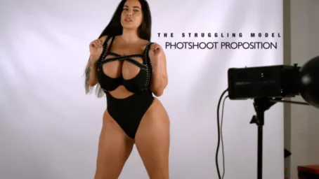 Korina Kova - The Struggling Model:XXX Proposition [FullHD 1080p] (ManyVids)