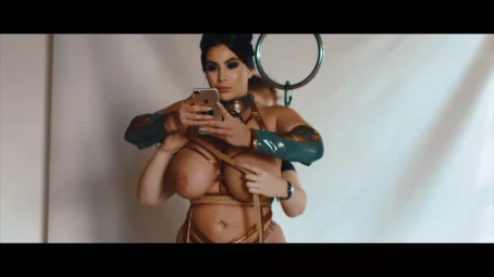 Korina Kova - The Making of Kitana - 07.11.2018 [FullHD 1080p] (ManyVids)