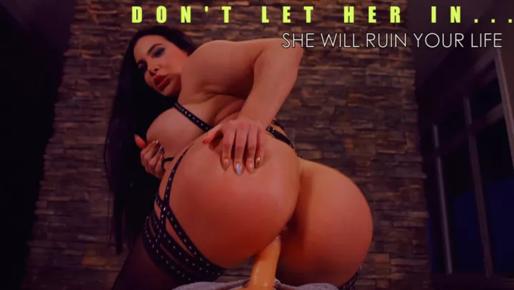 Korina Kova – Don\’t Let Her In – 20.12.2018 [FullHD 1080p] (ManyVids)