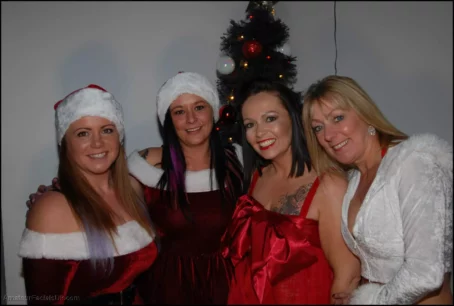 Jade, Phillipa, Samantha - Xmas Party 2018 Pt1 - 25.12.2018 [FullHD 1080p] (AmateurFacialsUK)