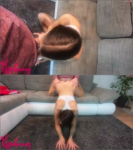 Gymbunny - Userwunsch - In roten Glanzshorts gfickt [FullHD 1080p] (MDH)