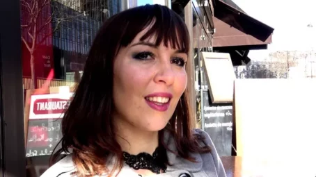 Angelique - Accompagnee par une amie, Angelique, 27ans, debute en fanfare [FullHD 1080p] (JacquieetMichelTV)