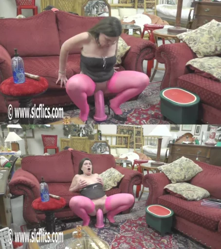 Tabby - Tabbys XXXL dildo orgasms - 07.03.2019 [HD 720p] (Sicflics)
