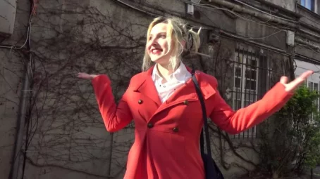 Clemence - A 19ans, Clemence raffole de sodomie profonde (25.03.2019) [FullHD 1080p] (JacquieetMichelTV)
