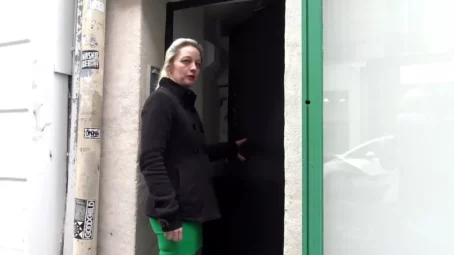 Lisa - Du Sentier au porno, Lisa, 37ans, fait fort (06.04.2019) [FullHD 1080p] (JacquieetMichelTV)
