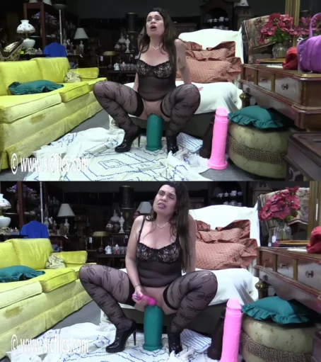 Tabby - Tabbys colossal dildo fuck (07.04.2019) [HD 720p] (Sicflics)