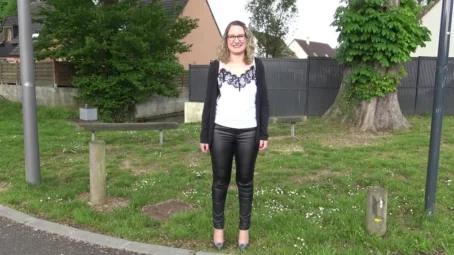 Dominique - A Evreux (27), Dominique, 40ans, attend son pretendant (30.05.2019) [FullHD 1080p] (JacquieetMichelTV)