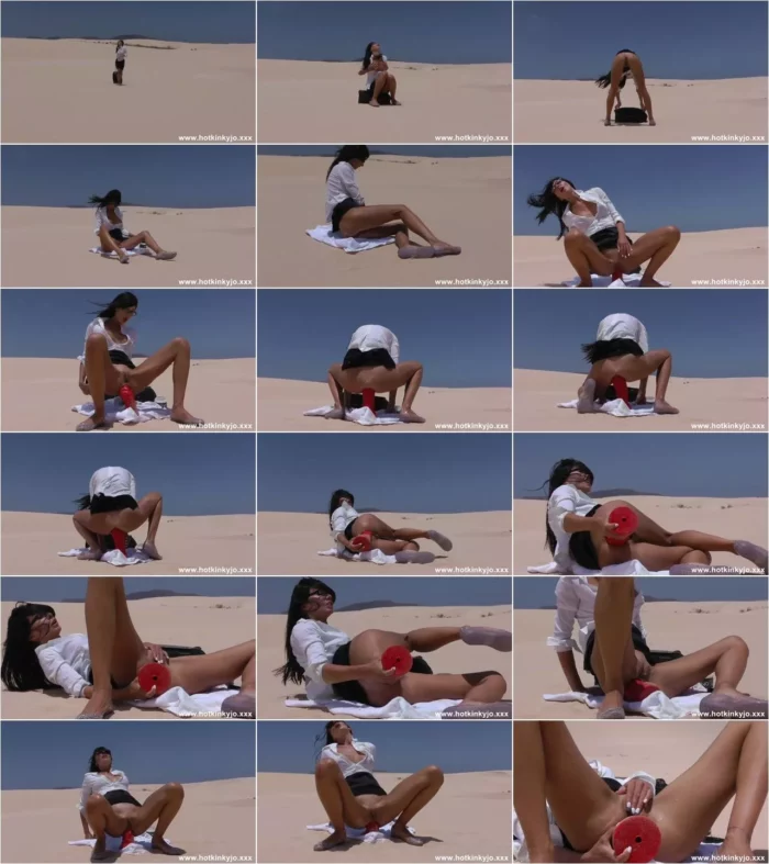 H0tKinkyJo - Most important thing to have when You are lost in the desert (24.02.2019) [FullHD 1080p] (H0tKinkyJo.XXX)