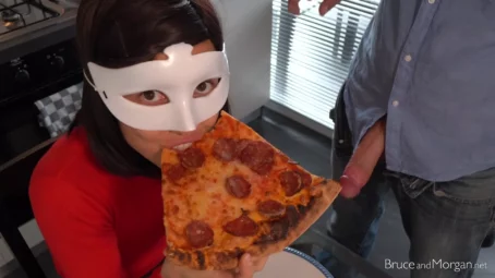 Bruce, Morgan - Pizza Extra Toppings (21.06.2019) [FullHD 1080p] (BruceAndMorgan)