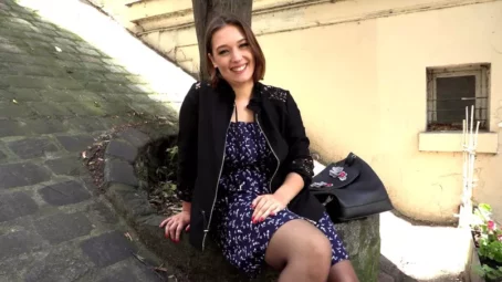 Pauline - Douceur et volupte, voici Pauline, 21ans (14.08.2019) [FullHD 1080p] (JacquieetMichelTV)