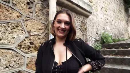 Pauline - Pauline, 21ans, se laisse completement aller (24.09.2019) [FullHD 1080p] (JacquieetMichelTV)