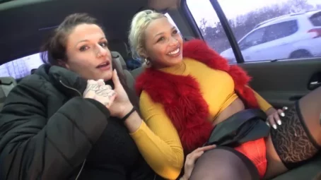 Aurelie - Threesome and camera for Aurelie, 21 years old (04.01.2020) [FullHD 1080p] (JacquieetMichelTV)