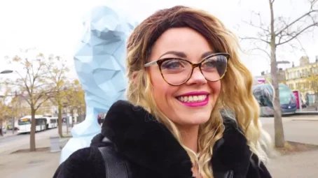 Lily - Lily, 30, from Paris to Bordeaux (21.01.2020) [FullHD 1080p] (JacquieetMichelTV)
