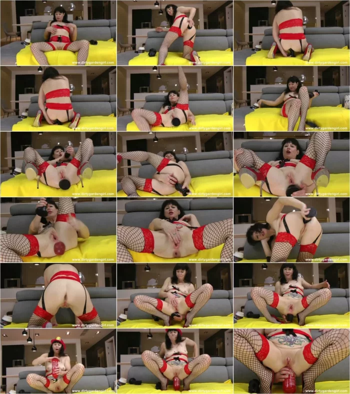 Dirtyg@rdengirl - Rubber fists and fire extinguisher in Dirtyg@rdengirl ass (16.01.2020) [FullHD 1080p] (Dirtygardengirl)