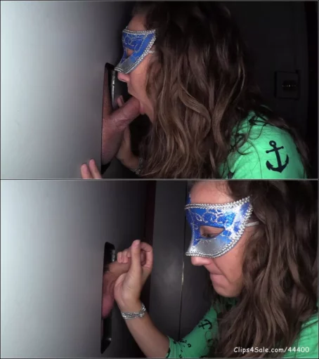 Wife - Gloryhole Wife Shared Again [FullHD 1080p] (GloryholeSwallow)