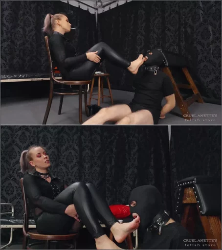 Mistresses Anette, Kittina - FOOT WORSHIP ON A LEASH [FullHD 1080p] (Cruel Anettes Fetish Store)