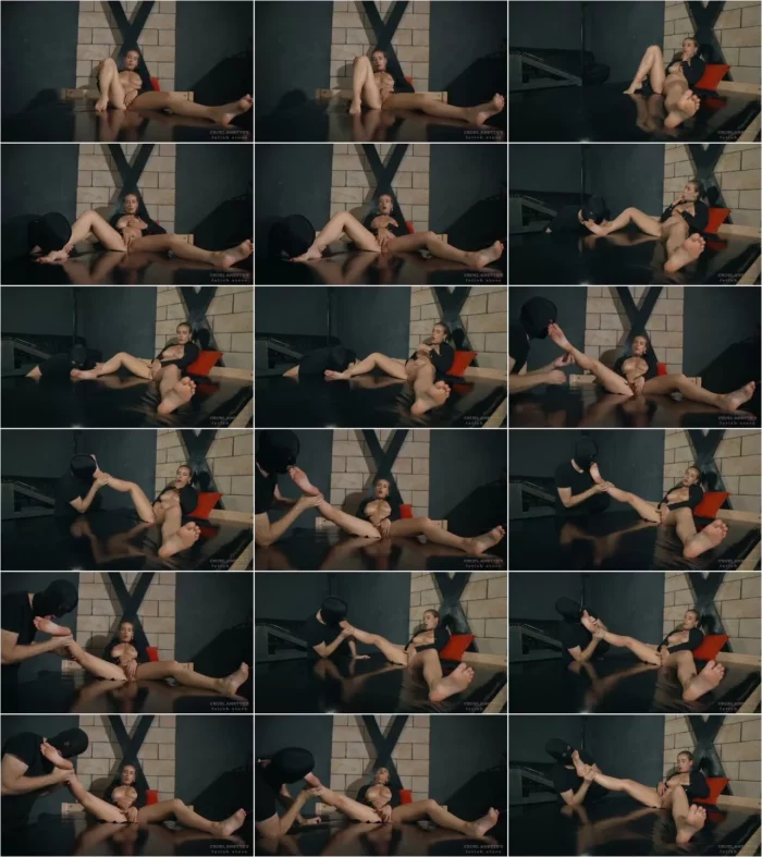 Mistresses Anette, Kittina - MASTURBATION AND SOLE LICKING [FullHD 1080p] (Cruel Anettes Fetish Store)