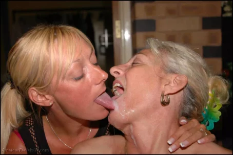 Sonja - Amateur Facials UK (26.04.2020) [HD 922p] (AmateurfacialsUK)