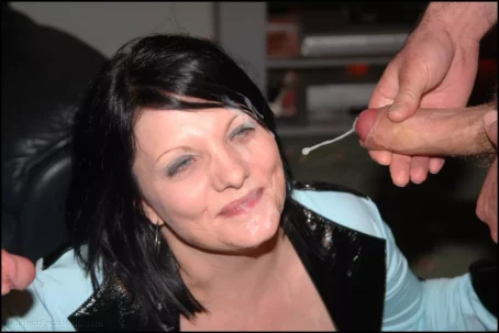 Kerry - Amateur Facials UK (03.02.2021) [HD 960p] (AmateurfacialsUK)