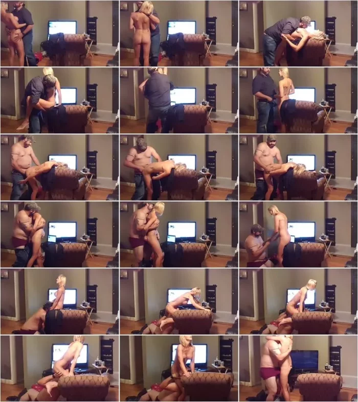 HOLLYHOTWIFE  - Revamped my Famous Pizza Delivery Guy [HD 720p] (Milf)