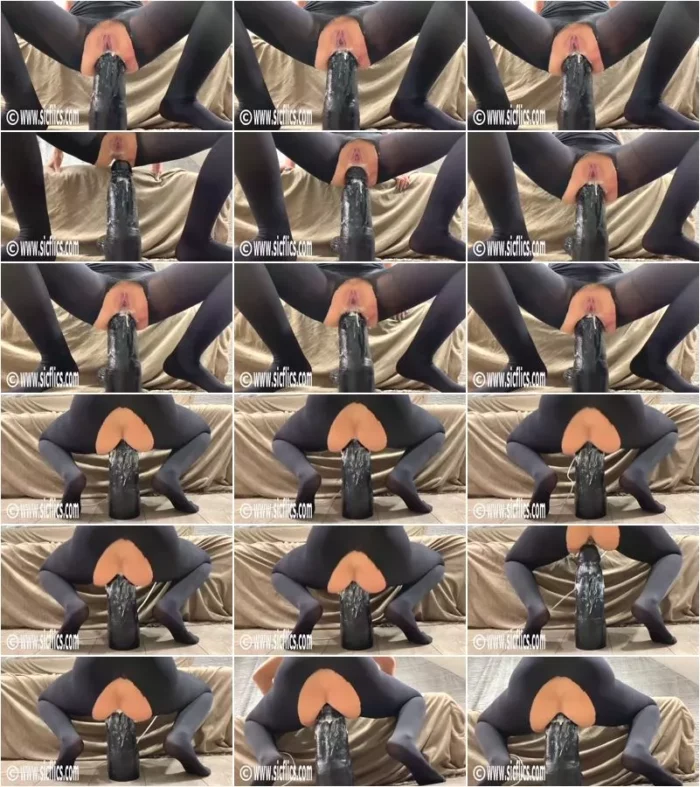 CrazyWifeSlut  - Hot wife destroys her ass (07.09.2021) [FullHD 1080p] (Sicflics)