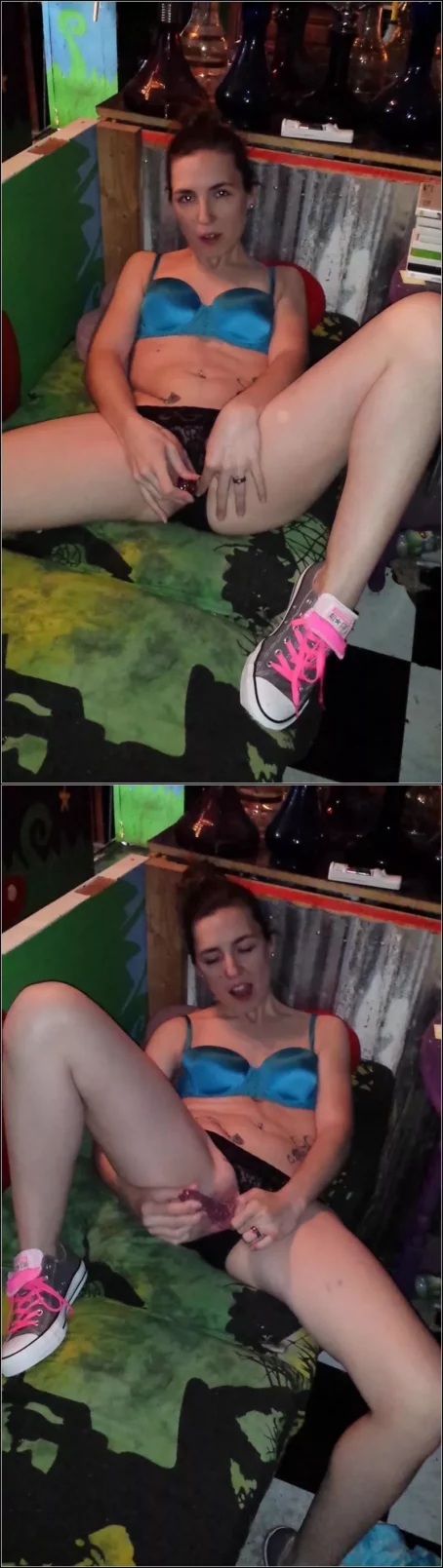wifenxtdor - Getting fucked in a hooka shop [UltraHD/2K 1920p] (Hotwife)