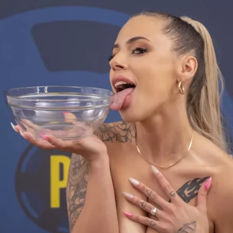 Lola Emme #1 - Bukkake - Second Camera [UltraHD/4K 2160p] (Bukkake)