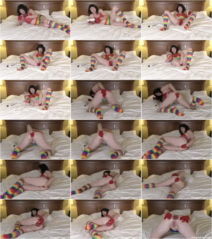 Dirtygardengirl  - Dirtygardengirl in stripe dress and gloves anal & pussy fisting (17.03.2022) [FullHD 1080p] (Anal Fisting)