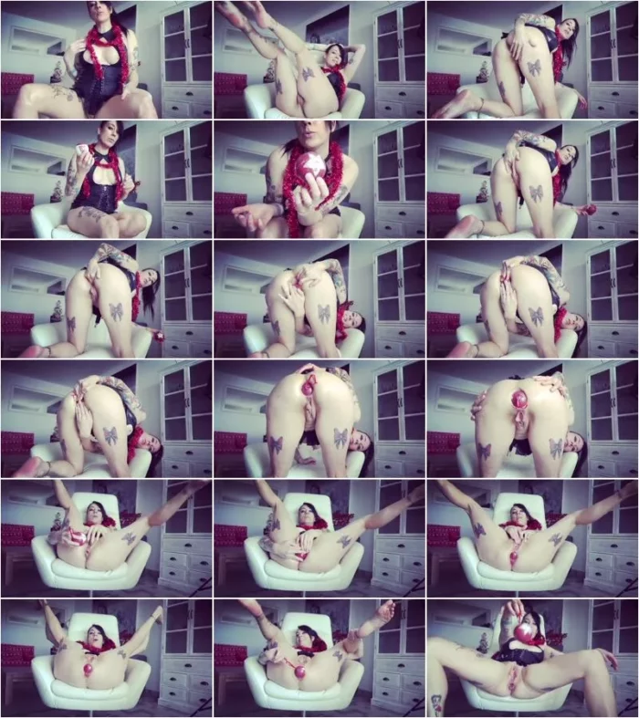 Adeline Lafouine - Christmas Ball [FullHD 1080p] (Milf)