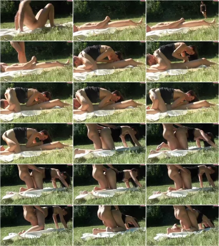 Marie4you - Wichsenden Typen im Park abgefickt [HD 720p] (MDH)
