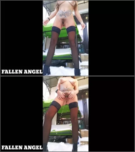 Honey Luna - Outdoor pss In Winter [UltraHD/2K 1440p] (Dildo)