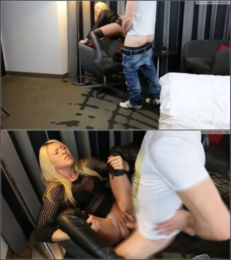 Daynia - Schwanzgeiles Nylonluder verfuehrt Kollegen [HD 1080p] (MDH)
